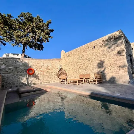 Naxos Village Szálloda 3*